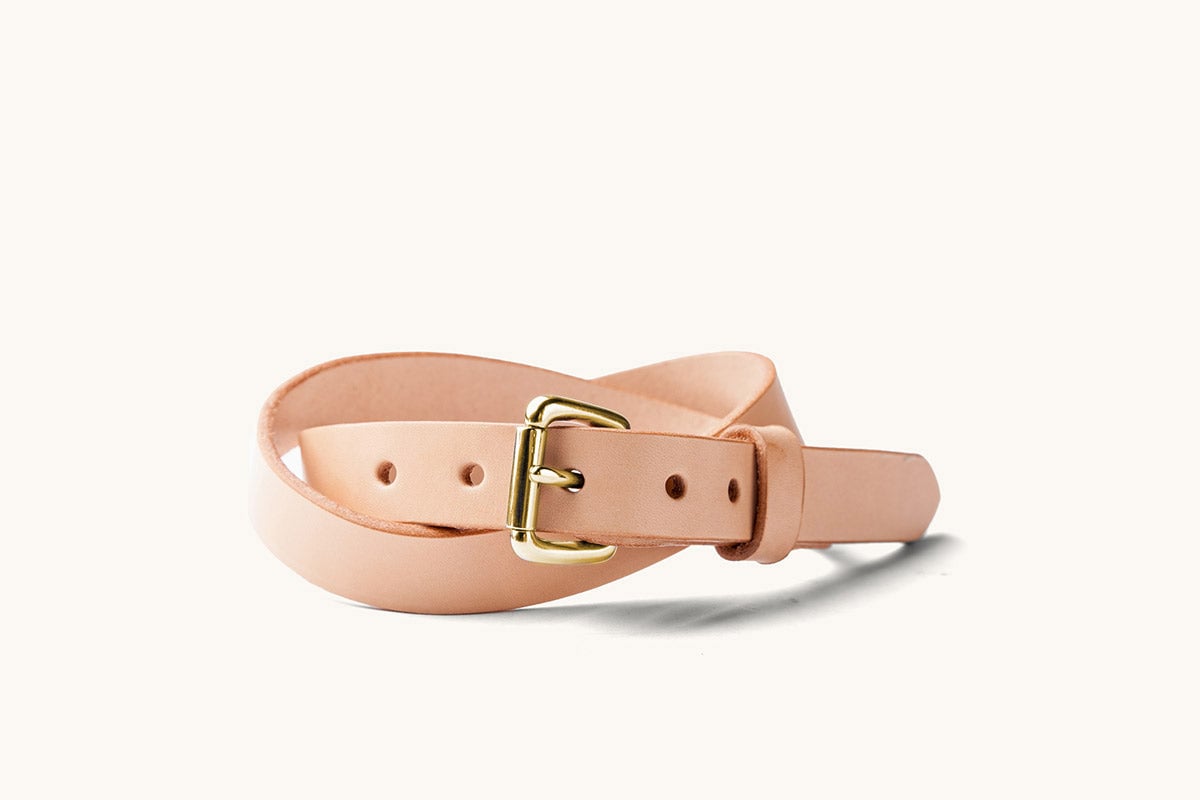 tanner-goods-skinny-standard-natural-brass.jpg Tanner Goods Skinny Standard Leather Belt Natural